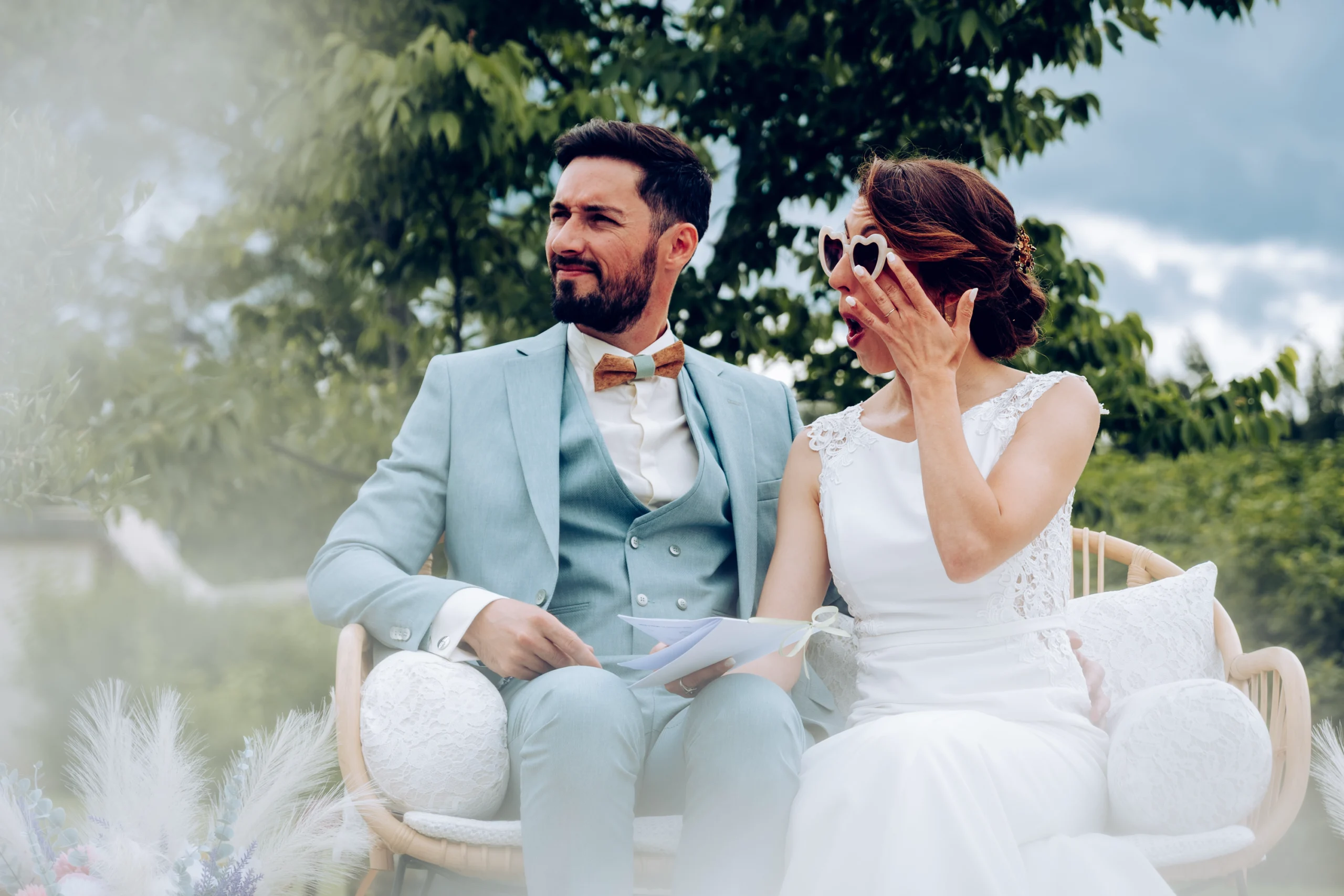 Mariés lors d'un reportage photo de leur mariage