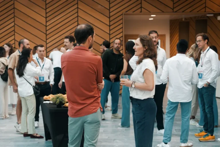 Temps d'échange entre jeunes praticiens au Cercle Young Leaders